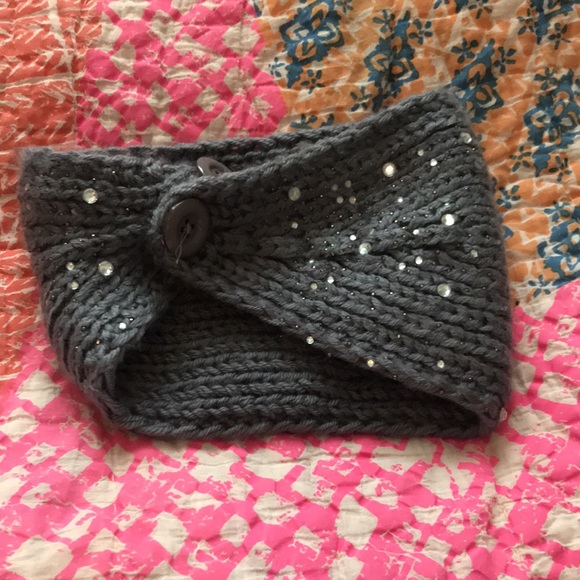 Francesca’s Grey Embellished Headwrap - Picture 2 of 3